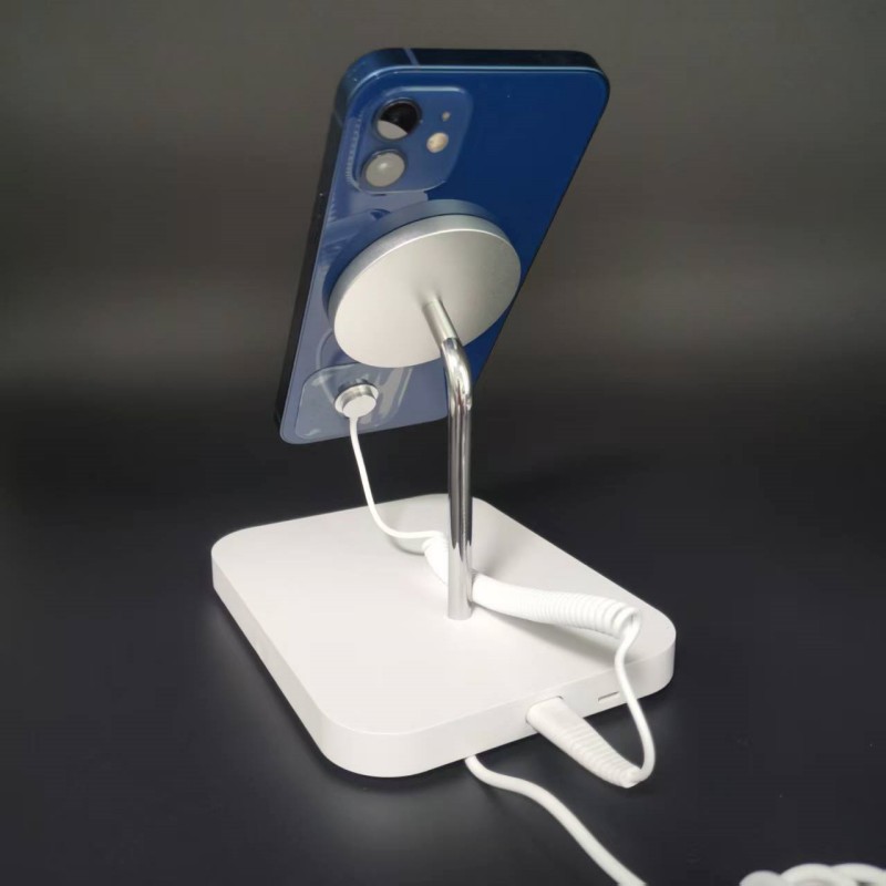 In Store Display of Mobile Ant - Controller Charging Stand recensione e prezzo