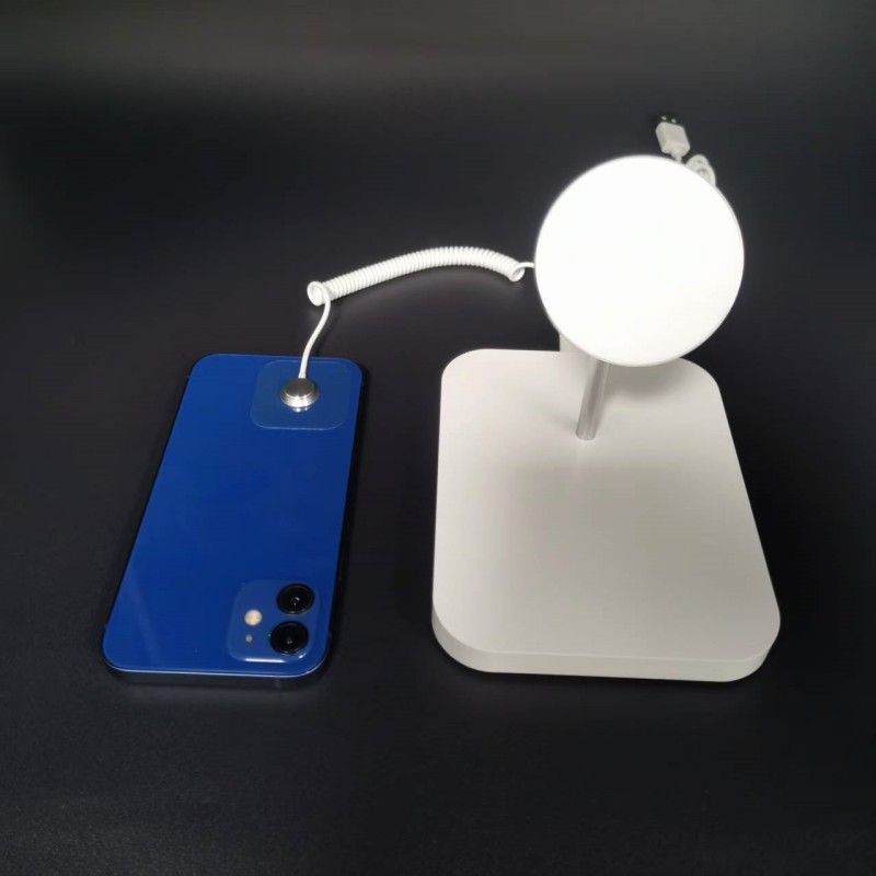 In Store Display of Mobile Ant - Controller Charging Stand recensione e prezzo