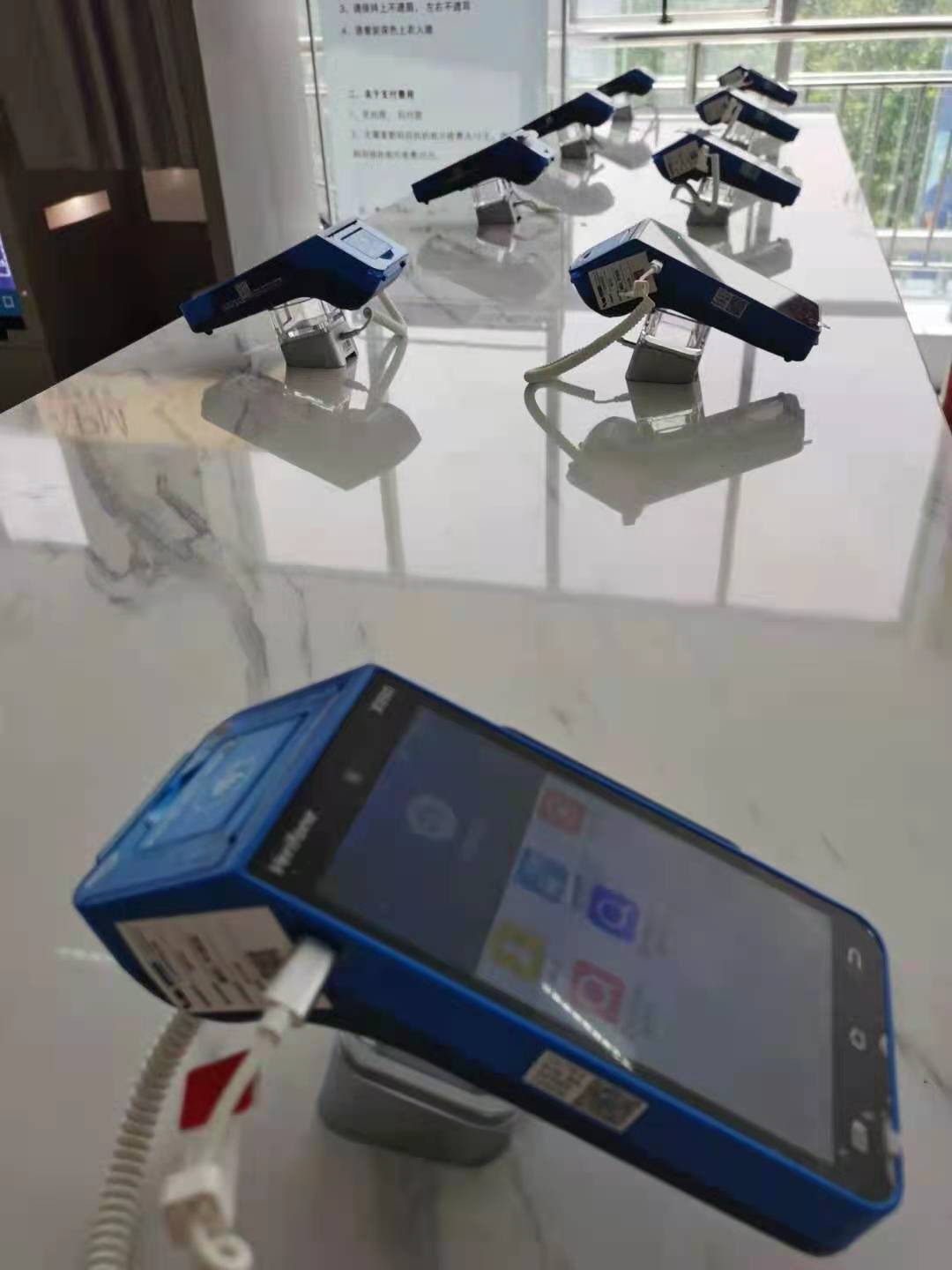 POS Machine and Phone charging - Controller Charging Stand recensione e prezzo